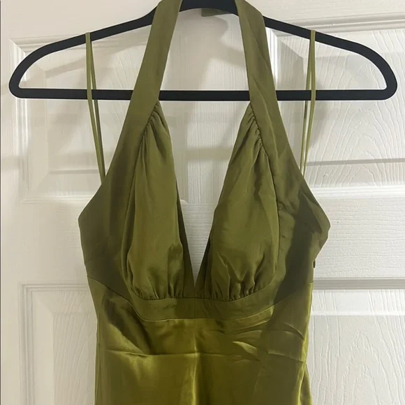 green emerald velvet dress Nicole Miller